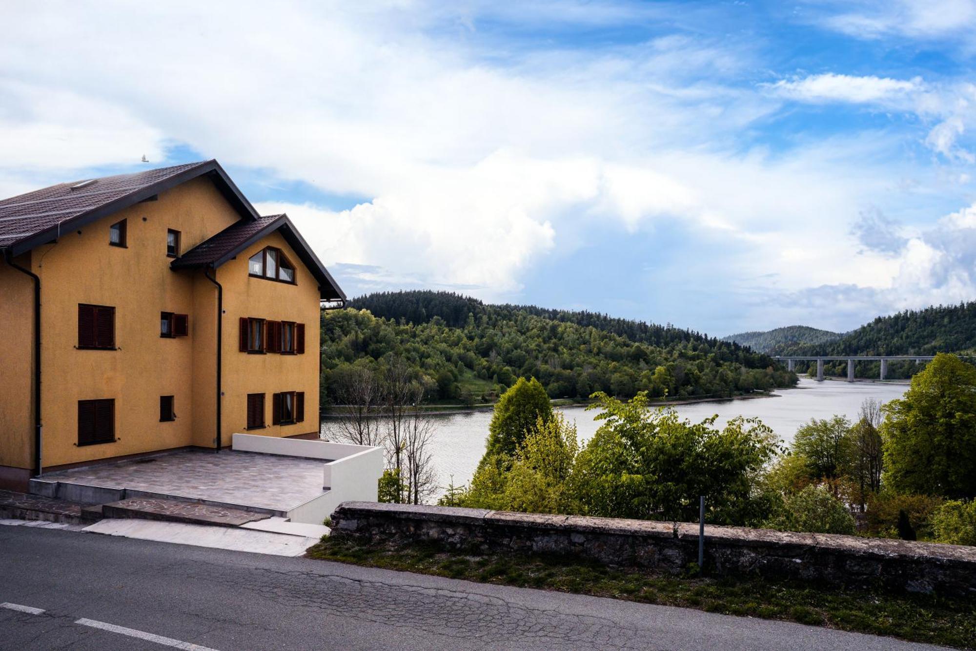 Cozy Apartment Lida Near Lake Bajer, Fužine Exterior foto